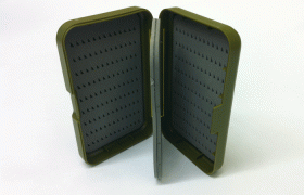 Stone Creek Triangle Foam Fly Box w/ Center Page