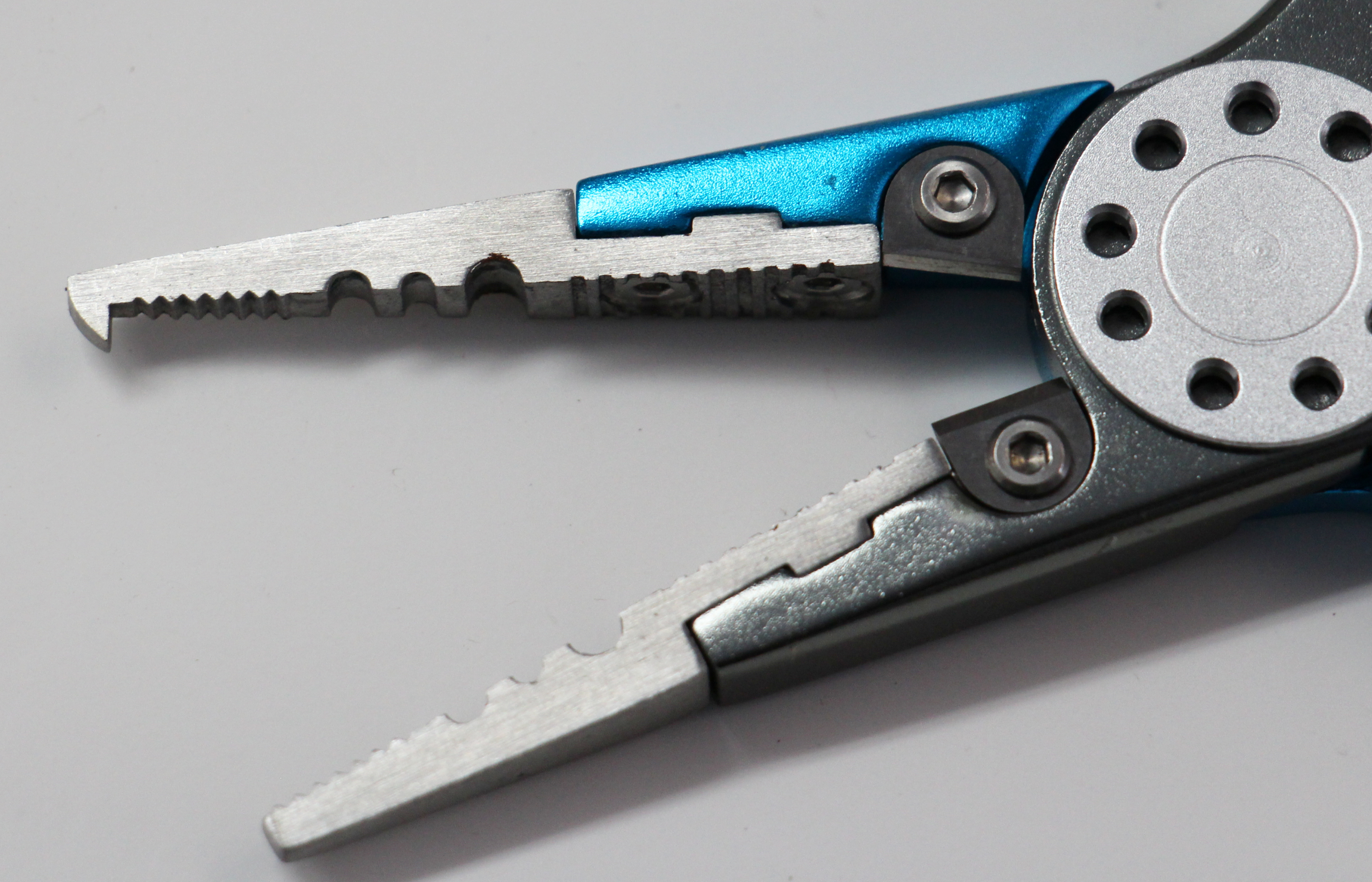 aluminum pliers